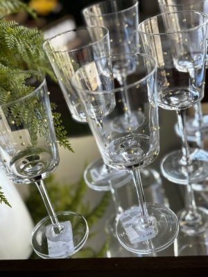 Taças de Vidro com detalhes dourados